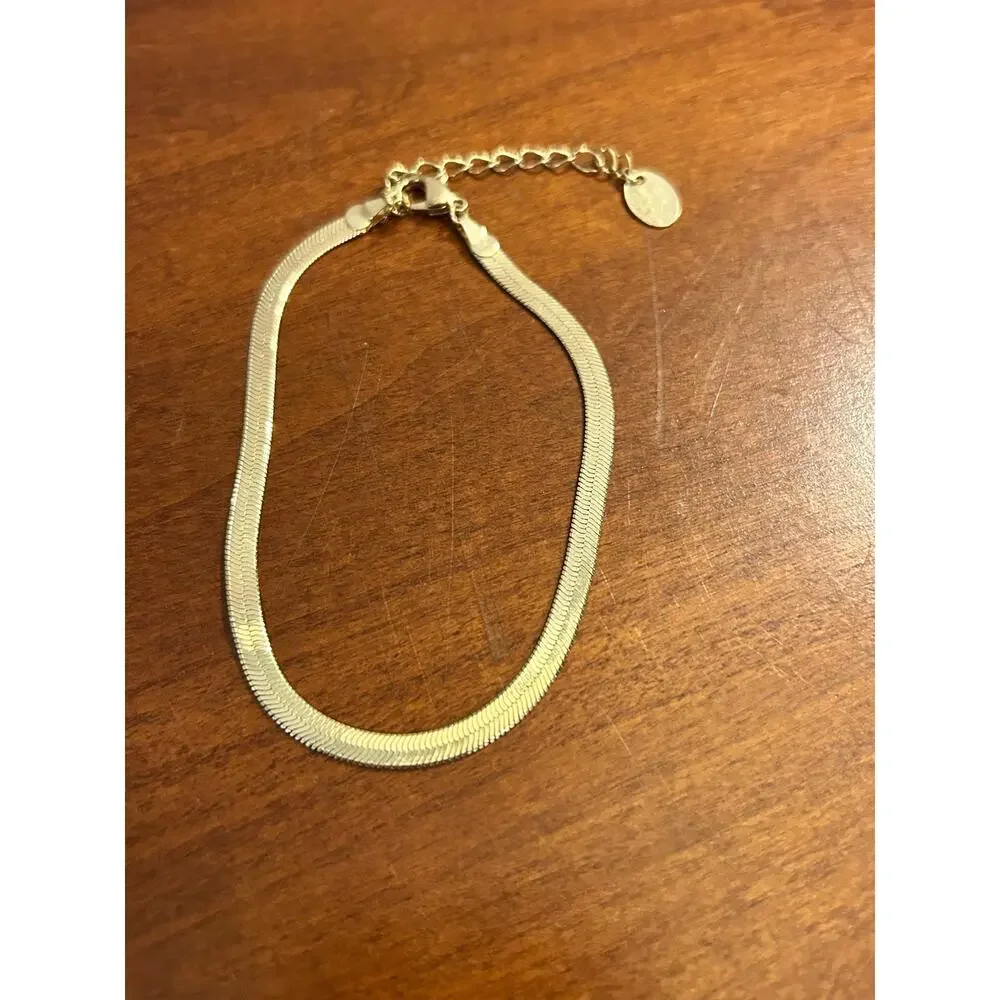 Claire's Gold Tone Herringbone Chain Bracelet 8